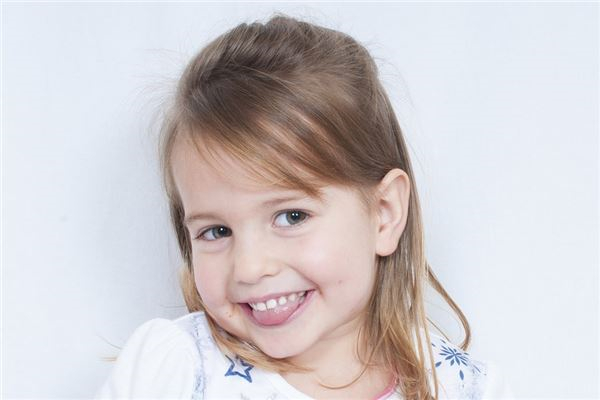 发财的名字女孩_发财的女孩小名_女孩取名发财